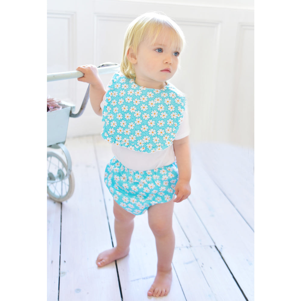 Daisy Print Bib