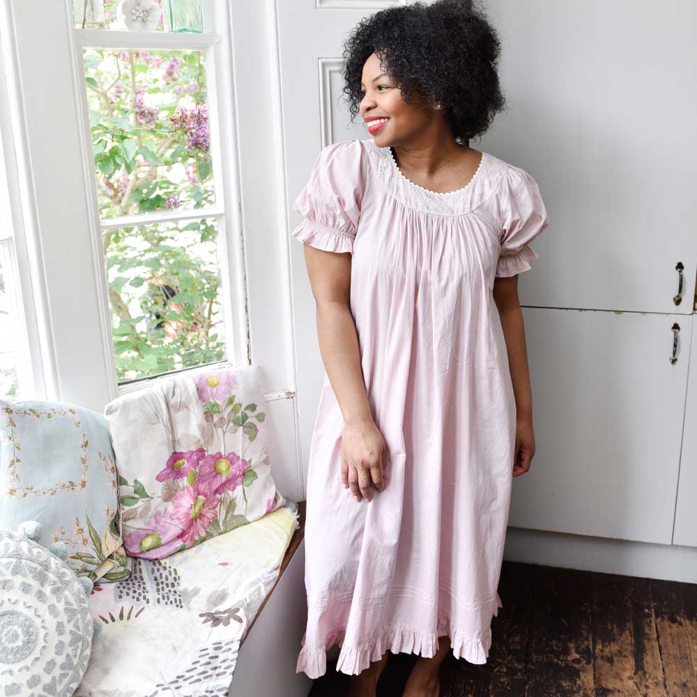Pink Juliet Round Neck Puffed Sleeve Nightdress