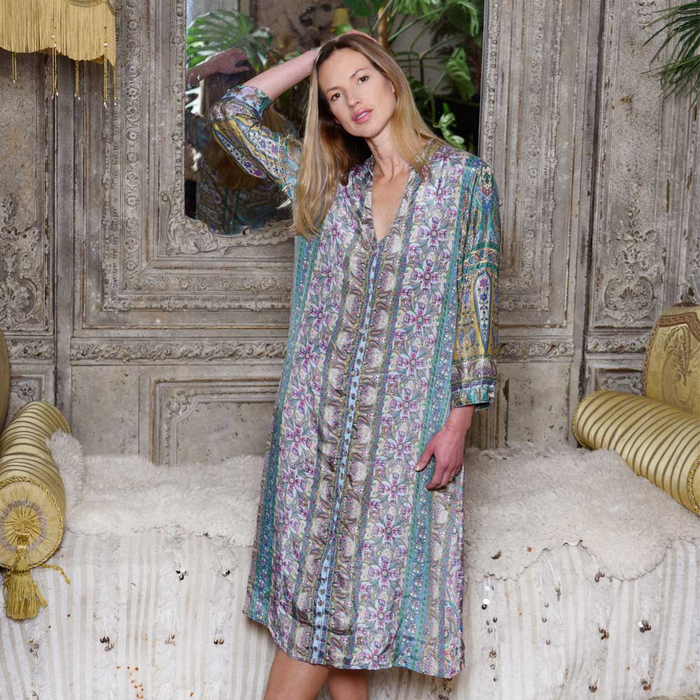 Willow‘-Hemdkleid aus Viskose mit Blumen- und Paisley-Knöpfen