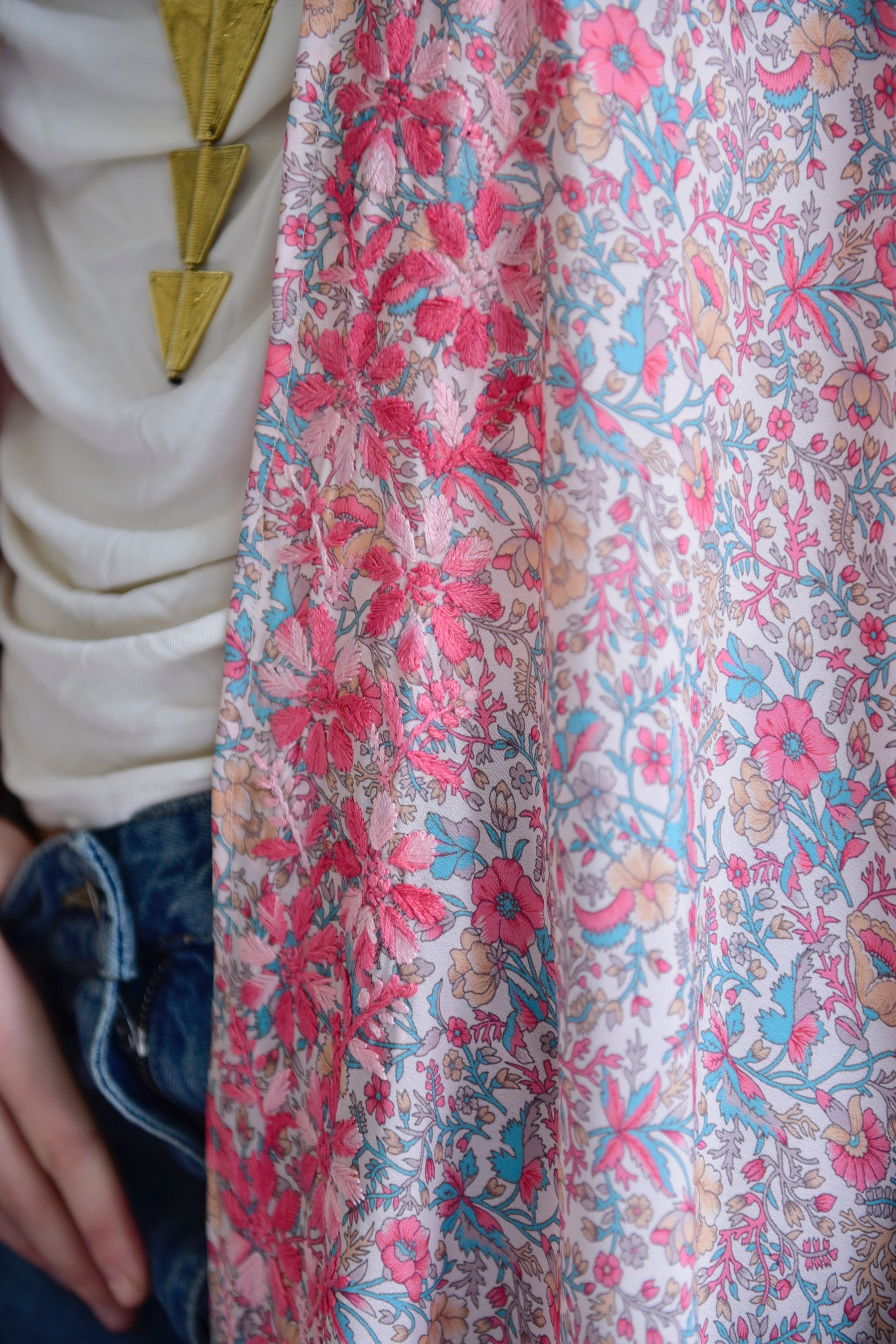 Pink Pastel Floral Long Viscose Summer Kaftan Jacket With Ombre Pink Heavy Fishbone Embroidery