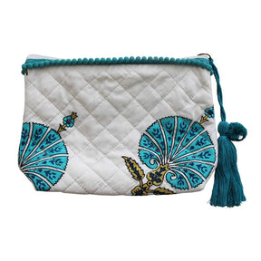 🎁 Aqua Shell Print Make Up Bag (100% off)